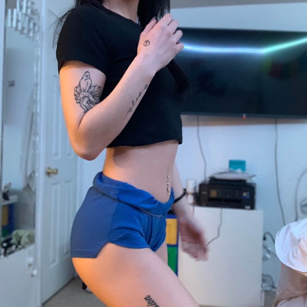 Angelic Top - Picture 2 of 2